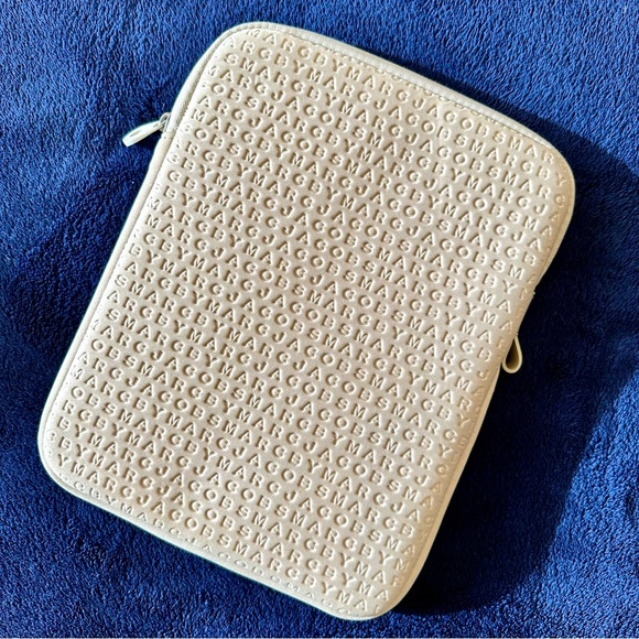 Marc by Marc Jacobs iPad Tablet Case - Picture 4 of 6